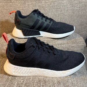 Adidas NMD R2  Men's Black and White Forest Harvest Sneakers Size 12